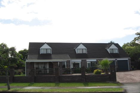 Photo of property in 15 Brylee Drive, Conifer Grove, Takanini, 2112