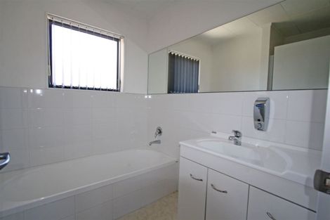 Photo of property in 4 Fantome Place, Whalers Gate, New Plymouth, 4310