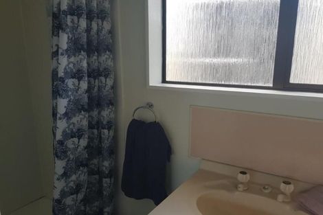 Photo of property in 21 Rosanna Place, Aranui, Christchurch, 8061