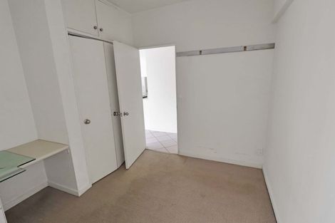 Photo of property in Terrace Tower Apartments, 10a/126 The Terrace, Wellington Central, Wellington, 6011