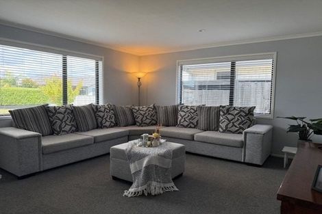 Photo of property in 35 Te Wharo Drive, Papamoa, 3118