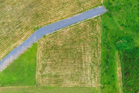 Photo of property in 24 Rawinia Place, Te Kaha, 3199