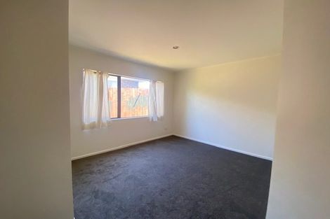 Photo of property in 240 Botany Road, Golflands, Auckland, 2013