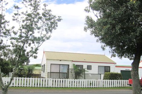 Photo of property in 100 Chartwell Avenue, Whangamata, 3620