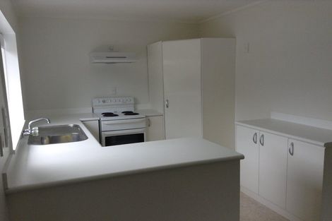 Photo of property in 2/5 Seine Road, Forrest Hill, Auckland, 0620