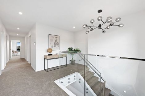 Photo of property in 4 Auden Close, Somerville, Auckland, 2014