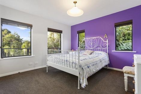 Photo of property in 25 Cochran Road, Oratia, Auckland, 0604