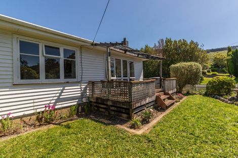Photo of property in 112 Oriel Avenue, Tawa, Wellington, 5028