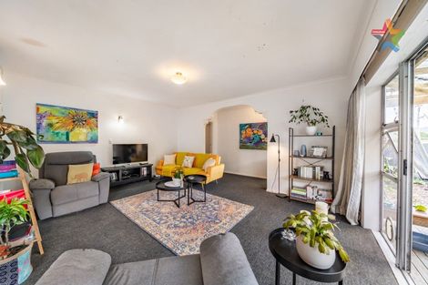 Photo of property in 94 Horoeka Street, Stokes Valley, Lower Hutt, 5019