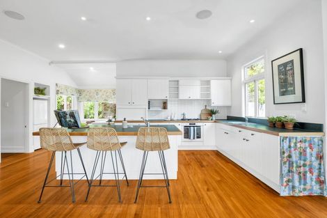 Photo of property in 40 Reserve Terrace, Lyttelton, 8082