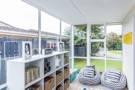 Photo of property in 27 Rewarewa Crescent, Waikanae, 5036