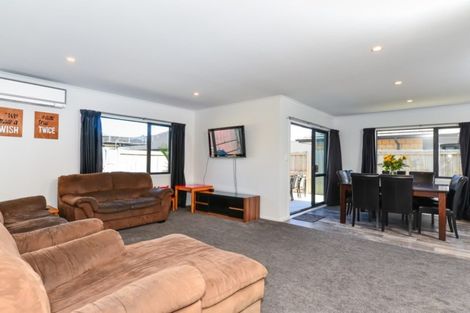 Photo of property in 19 Waikai Close, Ruakura, Hamilton, 3214