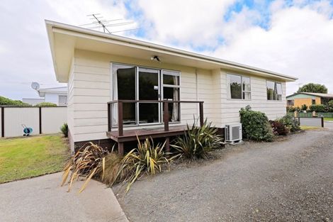 Photo of property in 21 O'byrne Street, Waikiwi, Invercargill, 9810