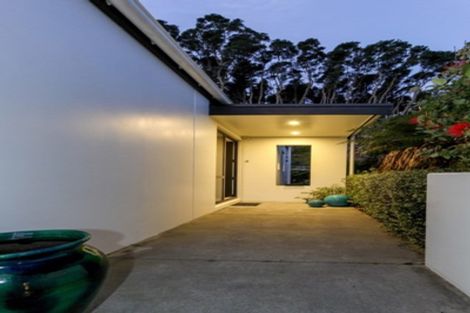 Photo of property in 82 Karamea Street, Whalers Gate, New Plymouth, 4310