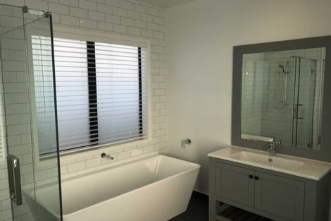 Photo of property in 18 Astelia Lane, Papamoa Beach, Papamoa, 3118