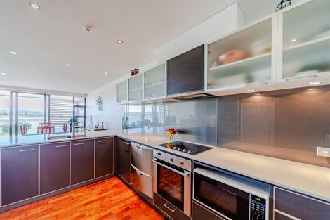 Photo of property in 309/7 Humber Street, Pandora, Napier, 4110