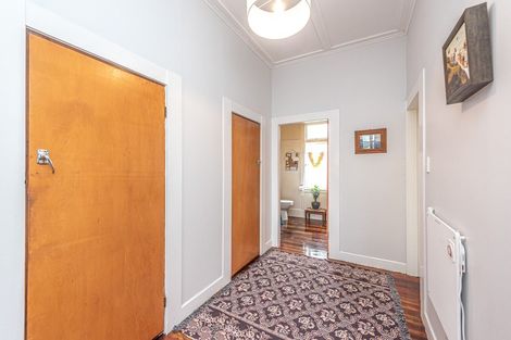 Photo of property in 25 Brassey Street, Waverley, 4510