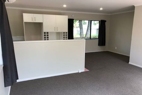 Photo of property in 42 Pisces Road, Glen Eden, Auckland, 0602