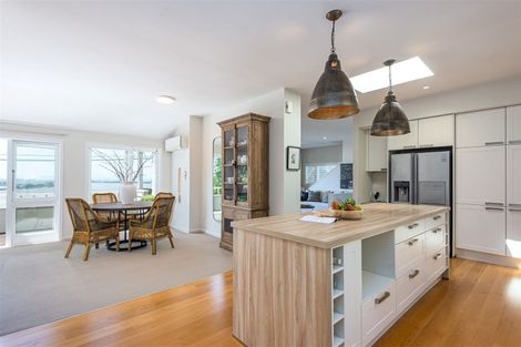 Photo of property in 52 Saint Andrews Hill Road, Mount Pleasant, Christchurch, 8081