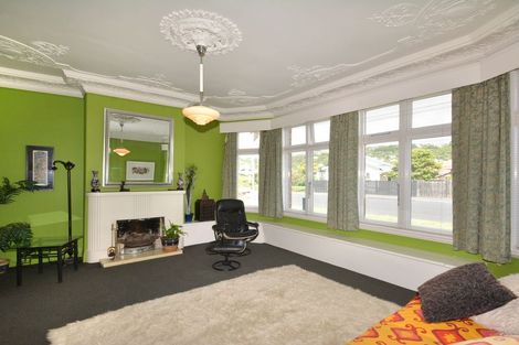 Photo of property in 85 Hargest Crescent, Saint Clair, Dunedin, 9012