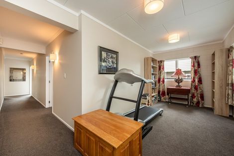 Photo of property in 52 Oriel Avenue, Tawa, Wellington, 5028