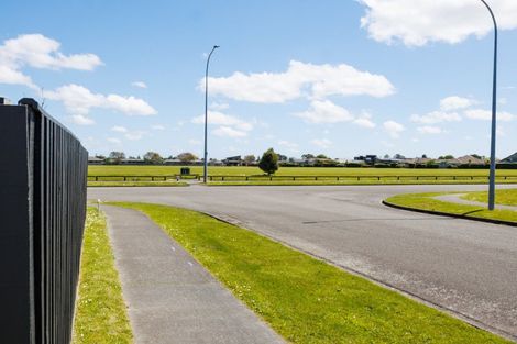 Photo of property in 4 Meridian Grove, Kelvin Grove, Palmerston North, 4414