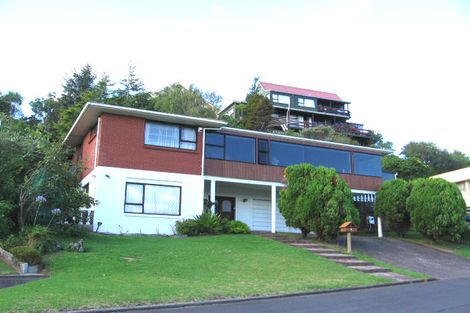 Photo of property in 6 Toi Toi Place, Northcote, Auckland, 0627
