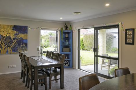 Photo of property in 19 Feist Street, Carterton, 5713