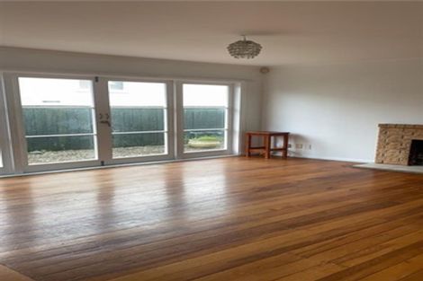 Photo of property in 6 Huxley Place, Glen Innes, Auckland, 1072