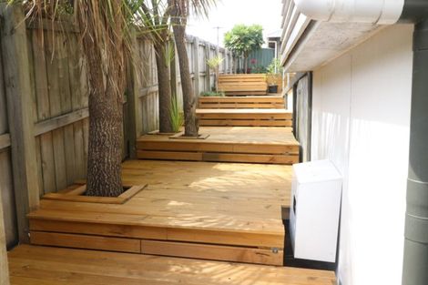 Photo of property in 1/114 Coronation Road, Hillcrest, Auckland, 0627