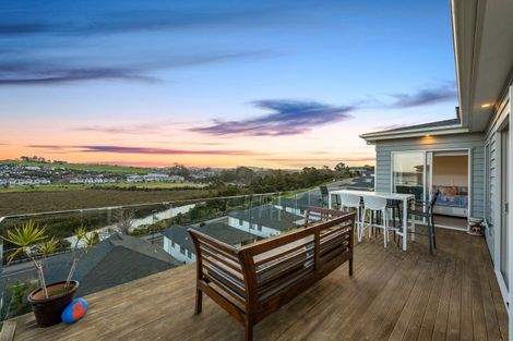 Photo of property in 30 Cassidy Drive, Orewa, 0931