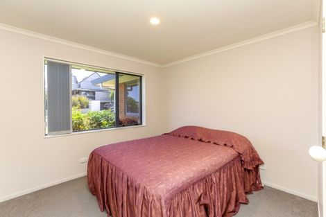 Photo of property in 68 Wairau Road, Oakura, 4314