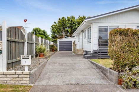 Photo of property in 6 Manuka Place, Hawera, 4610