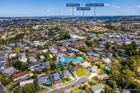 Photo of property in 3 Idyll Place, Northcross, Auckland, 0632