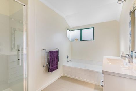 Photo of property in 10 Voyager Way, Whitby, Porirua, 5024
