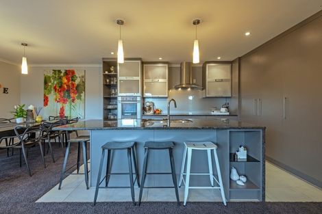 Photo of property in 17 Jensen Street, Hokowhitu, Palmerston North, 4410