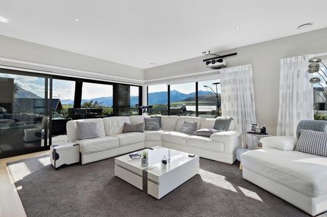 Photo of property in 9 Mckellar Drive, Jacks Point, Queenstown, 9371