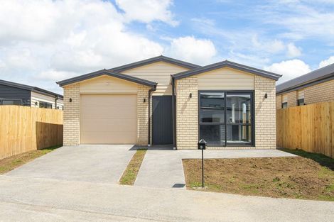 Photo of property in 9 Poutawa Lane, Clarks Beach, 2122