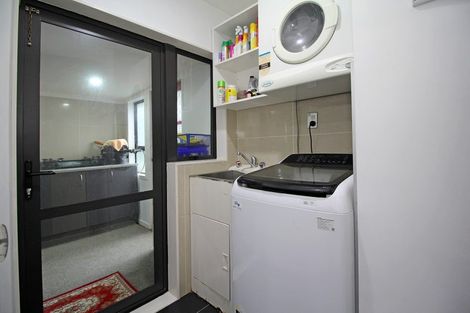 Photo of property in 12 Masters Place, Favona, Auckland, 2024