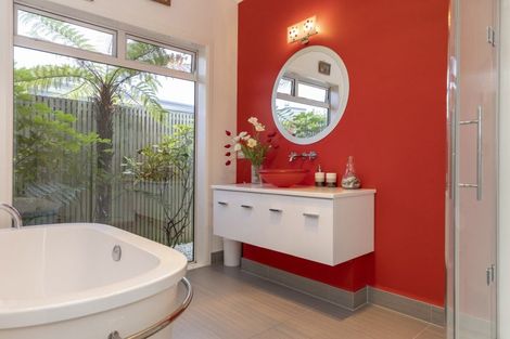 Photo of property in 25 Magnolia Rise, Waipahihi, Taupo, 3330