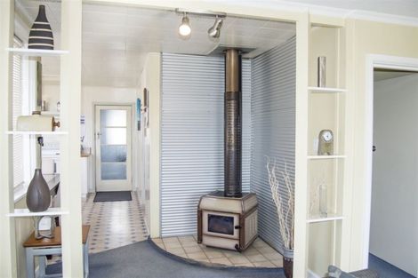 Photo of property in 17 Main Road, Harihari, 7884