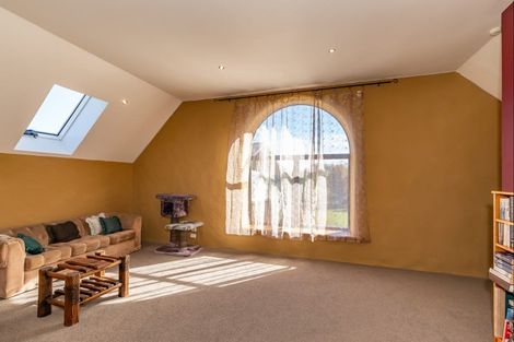 Photo of property in 100 Waihou Road, Levin, 5571