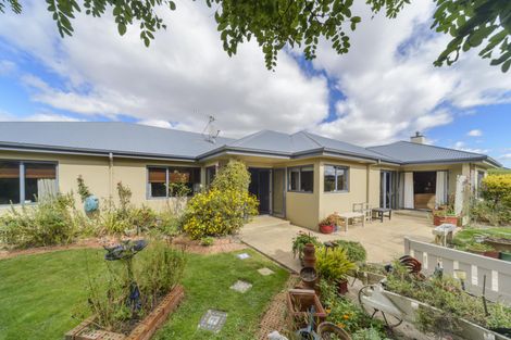 Photo of property in 24 Clearview Drive, Milson, Palmerston North, 4414