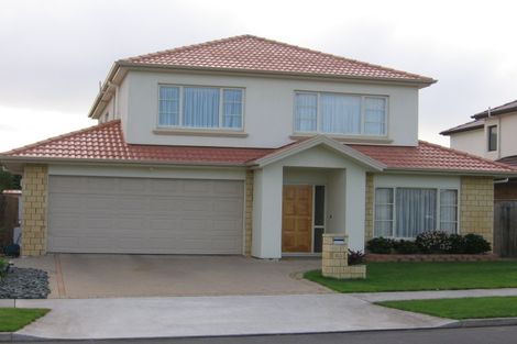 Photo of property in 32 Cyril French Drive, Flat Bush, Auckland, 2016