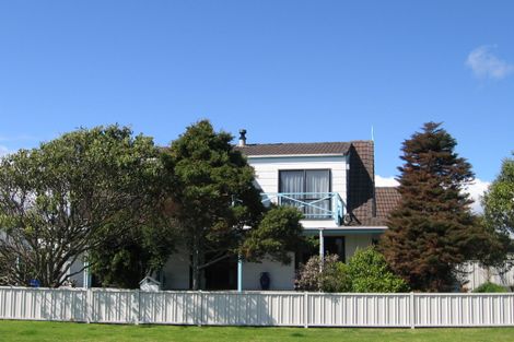 Photo of property in 4 Allan Place, Papamoa Beach, Papamoa, 3118