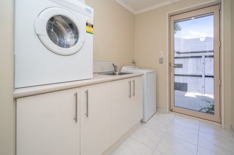 Photo of property in 54 Westpark Drive, Burnside, Christchurch, 8053