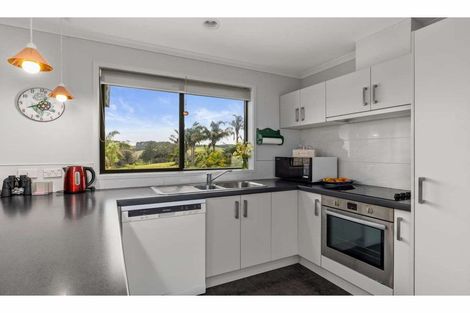 Photo of property in 98 River Drive, Kerikeri, 0294