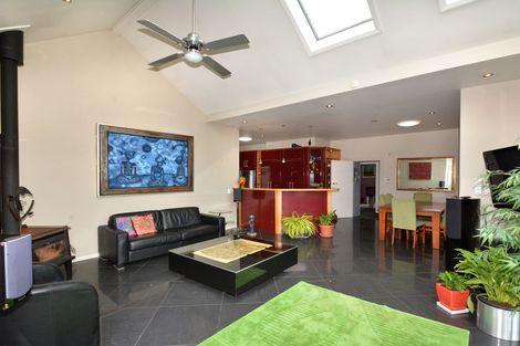 Photo of property in 85 Hargest Crescent, Saint Clair, Dunedin, 9012