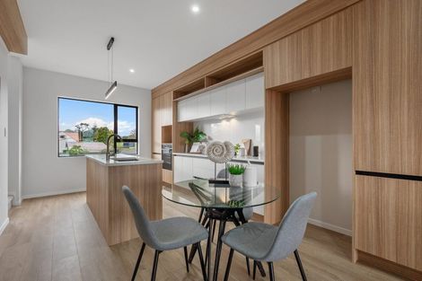 Photo of property in 2/1 Egremont Street, Belmont, Auckland, 0622