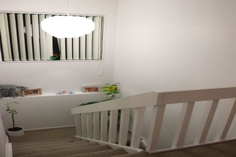 Photo of property in 1/2 Fernlea Rise, Bayview, Auckland, 0629